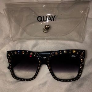 Quay sunglasses 🆕